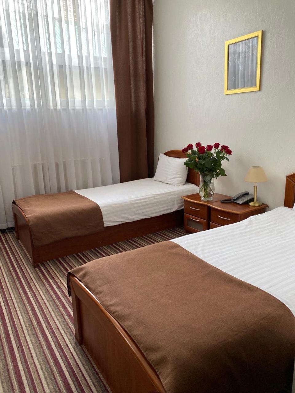 Hotel Kopa - Žovkva Esterno foto