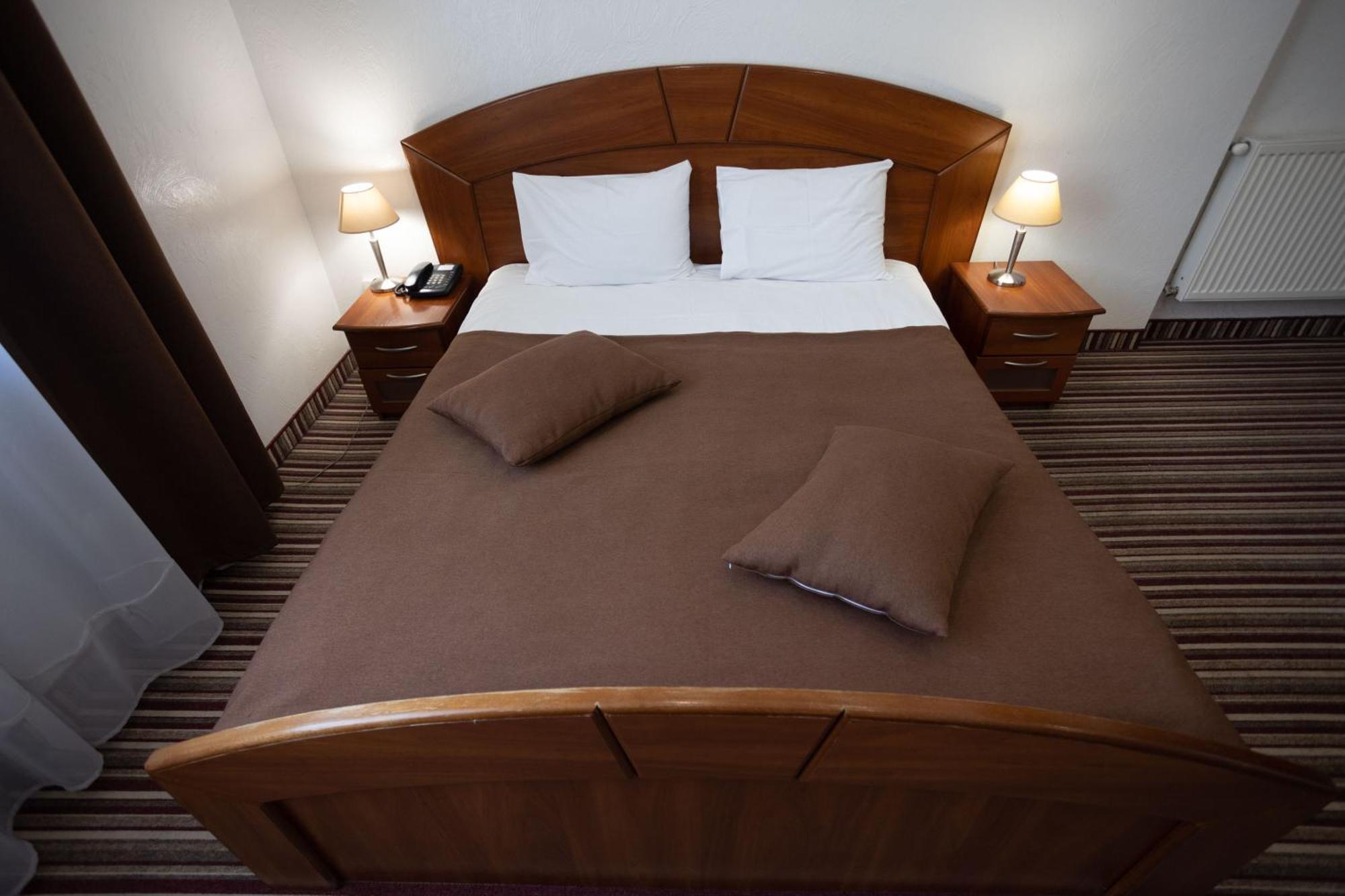 Hotel Kopa - Žovkva Esterno foto